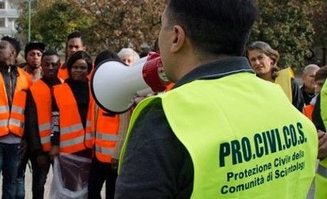 &quot;Quartiere pulito&quot;: a Druento i volontari raccolgono i rifiuti abbandonati