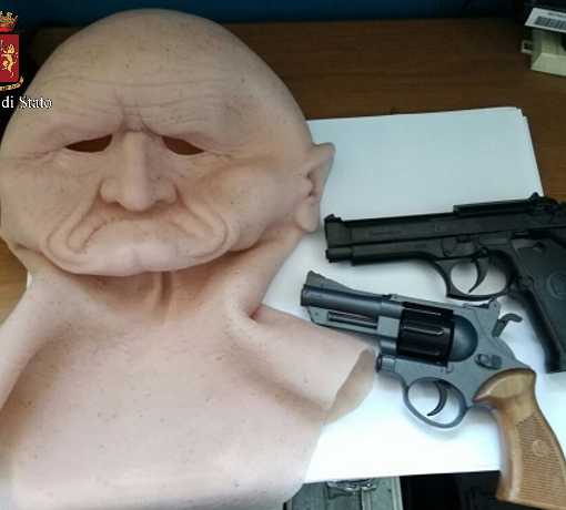 Torino, rapina a mano armata in una banca di corso Francia: fermati dalla Polizia