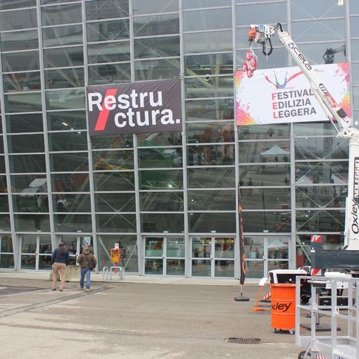 Restructura - foto d'archivio