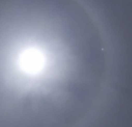 Torino, il “mistero” dell’enorme alone intorno al sole: la spiegazione scientifica