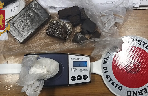 Pusher di 27 anni arrestato ai giardini “Toro