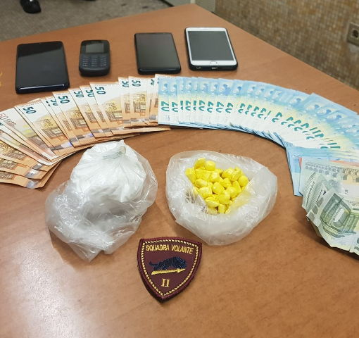 Arrestati due pusher a Porta Palazzo, sequestrati più di 100 grammi di cocaina