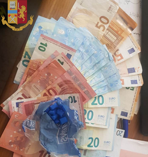 Pusher senegalese arrestato dalla Polizia