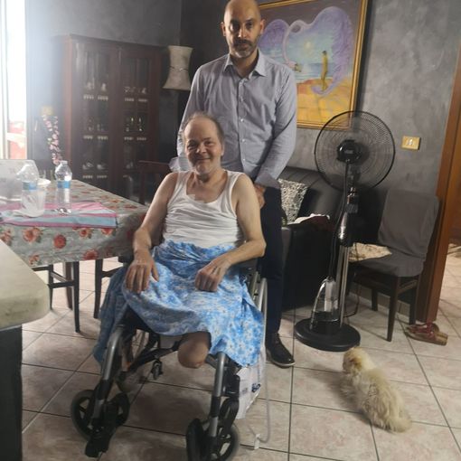Invalido e con le gambe amputate, Garcea (FI) denuncia: &quot;Il Comune non gli rilascia il contrassegno per l'auto&quot;
