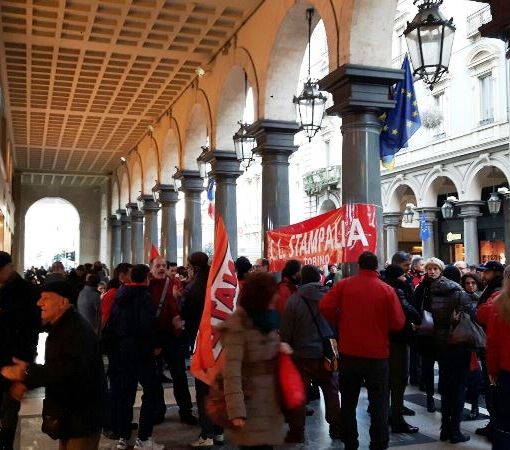 Disdetta del contratto aziendale: i dipendenti Telecom proclamano lo sciopero