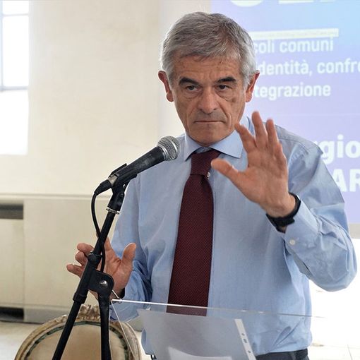 Salone del Libro, firmato da Chiamparino e Appendino esposto contro editore Altaforte per apologia del fascismo