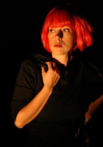 Giuliana Musso in scena al Cecchi Point giovedì 5 aprile