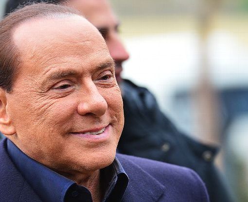 Berlusconi: &quot;Colpito dal caso del barista di Torino multato per il caffè agli agenti&quot;