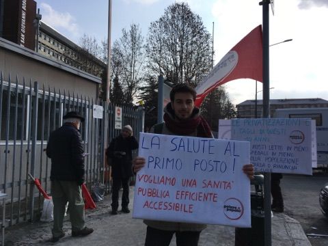 A Torino manifestazione di “Potere al Popolo” per la difesa della sanità pubblica