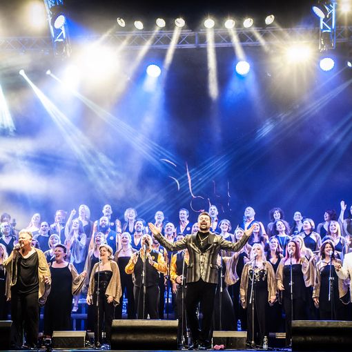 All'Alfieri di Torino doppia serata con le musiche dei Queen, Pink Floyd, Madonna, U2 e Michael Jackson
