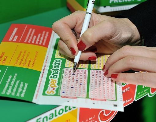 La dea bendata abita a Grugliasco: vinto un milione di euro con Lottomatica