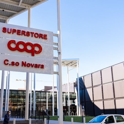 Negozio coop di corso Novara