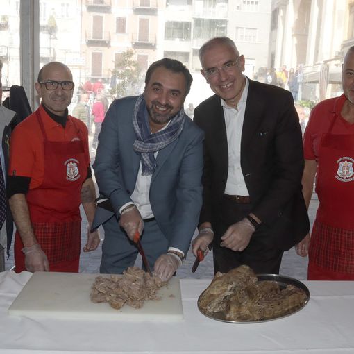 Fëra dij Subièt e Sua Maestà il Bollito