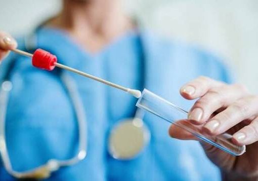 Covid, nuove misure per i rientri in Italia dalla Cina: tamponi gratis negli hotspot della Regione Piemonte