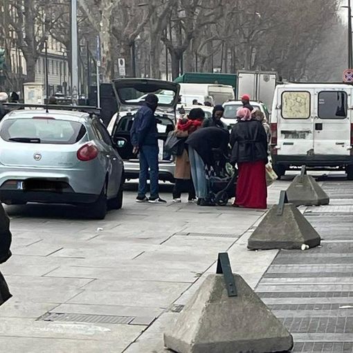 Taxi abusivi a Porta Palazzo: il fenomeno senza tempo dei "kabu kabu"