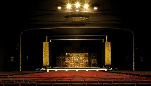 Sul palco del Teatro Nuovo i ragazzi del liceo Germana Erba