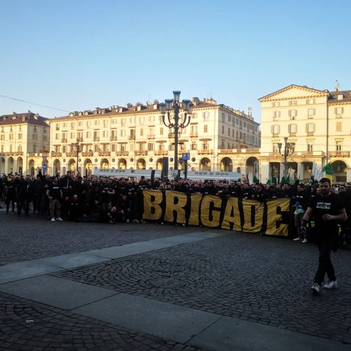 tifosi a nantes in centro a torino
