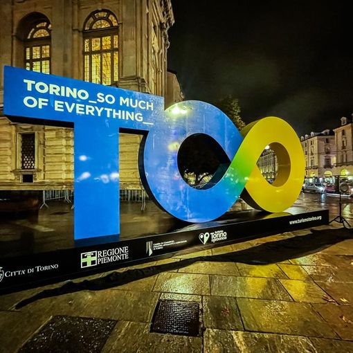 Atp Finals: svelato in piazza Castello il nuovo logo della città [VIDEO]