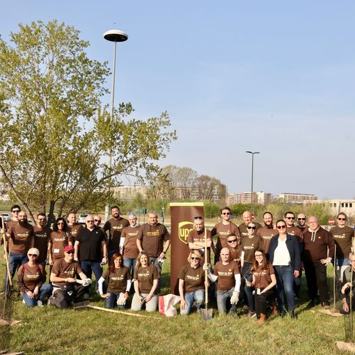 Ups italia pianta 200 alberi in Strada del Portone, in collaborazione con International tree foundation ed Earthday.org