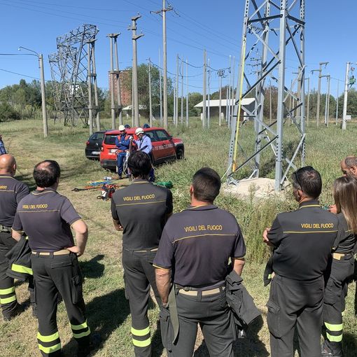 Rischio elettrico, i Vigili del fuoco impegnati in un addestramento speciale