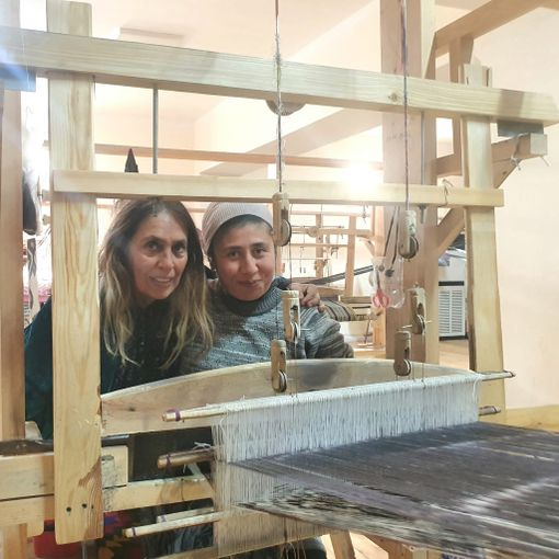 Beltepà: un filo di seta unisce due mondi di donne tra l'Italia e l'Uzbekistan Beltepà: un filo di seta unisce due mondi di donne tra l'Italia e l'Uzbekistan