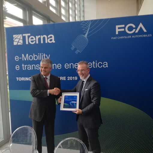 L'auto elettrica che restituisce l'energia inutilizzata: a Mirafiori Torino mette in moto il futuro