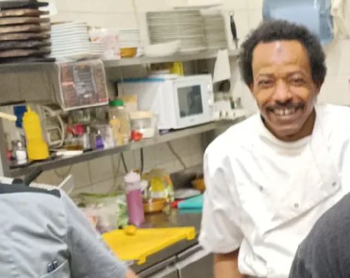 Adam in cucina