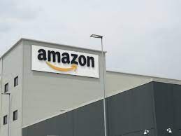 Violenza contro le donne, Amazon organizza un corso di autodifesa per le dipendenti di Torrazza Piemonte