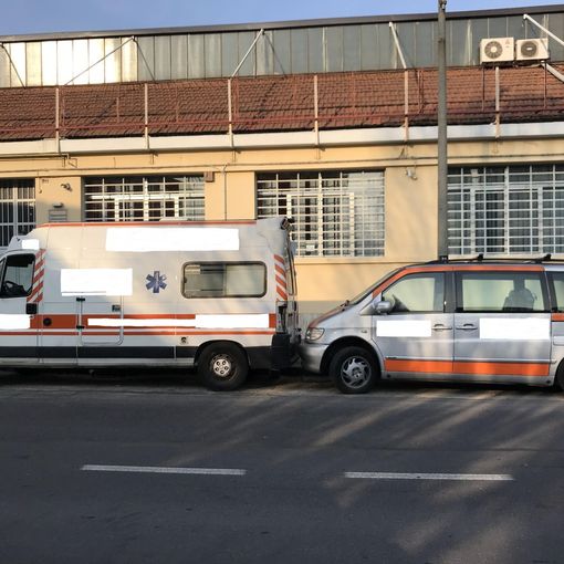 Sequestrate cinque ambulanze dalla Polizia Municipale