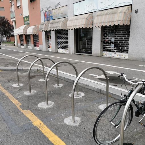 Nuovi stalli per biciclette e motocicli nelle Circoscrizioni 2 e 8
