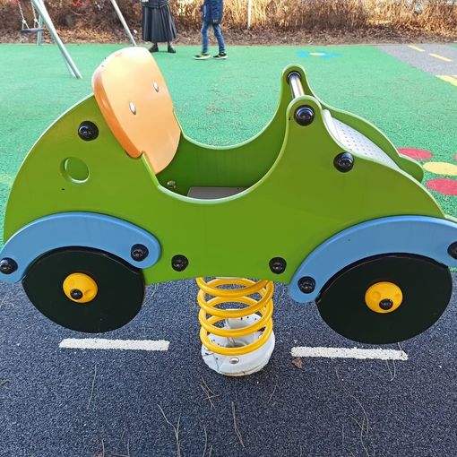 Nella cintura ovest di Torino riaprono le aree gioco