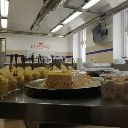 Torino rivoluziona la tradizione: anche le gastronomie sbarcano sul web e abbracciano l'e-commerce