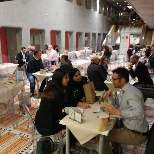 Cibo e bottiglie in valigia: due giorni di incontri per far decollare oltreoceano le nostre produzioni migliori