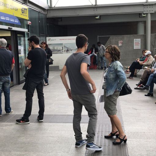 A Torino Porta Susa code di 3 ore per la bip card di bus e tram, fino al 30 aprile è gratis