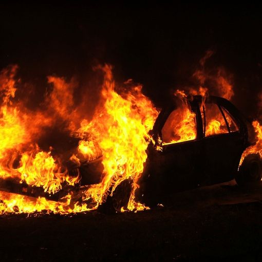 Incendiata nella notte auto di un disabile in via Como. &quot;Atto chiaramente doloso&quot;