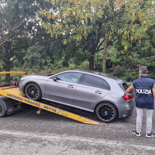 auto sequestrata dalla polizia
