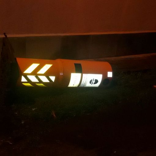 Automobilisti esasperati dalle troppe multe, autovelox divelti e buttati nei campi (FOTO)