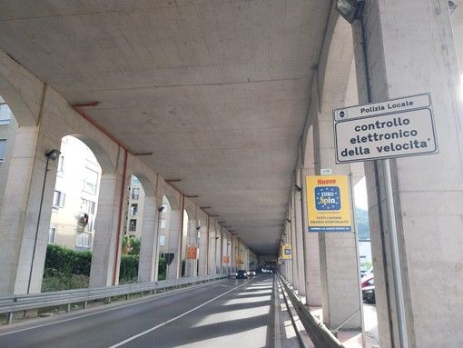 Il professionista immortalato sull’Argine in via Alterisio