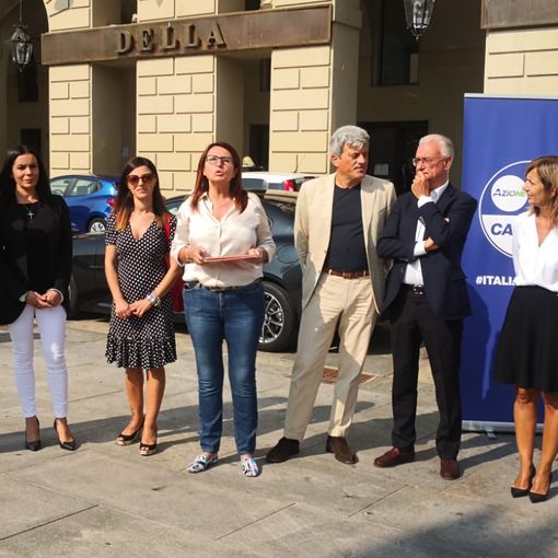 candidati azione in piazza Castello