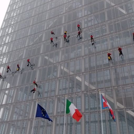 babbi Natale grattacielo della regione