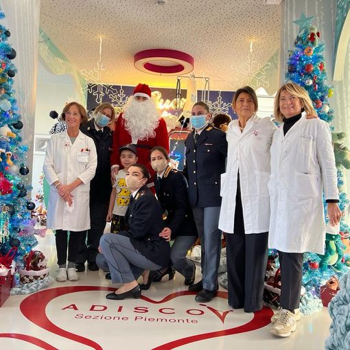 babbo natale polizia al regina