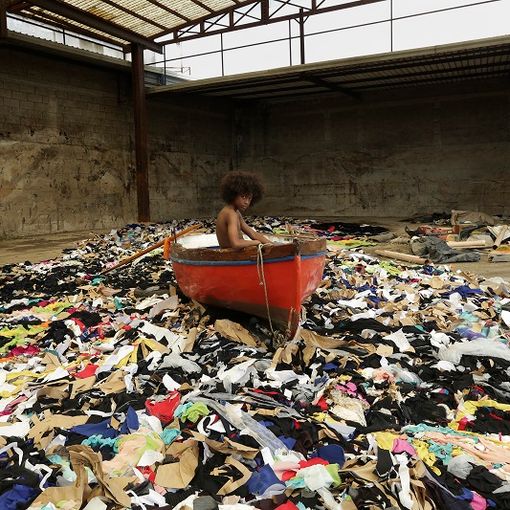 A Torino arriva la mostra d'arte Transvantgarbage, Terre dei Fuochi e di Nessuno