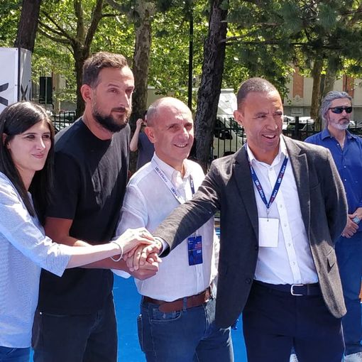 Delirio in piazza d'Armi per la star NBA Belinelli: &quot;Sono cresciuto giocando in posti simili&quot; [FOTO E VIDEO]