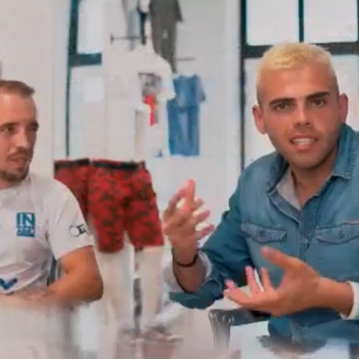 Insultato sui social perché somiglia a Ribery: ragazzo disabile sfida “leoni da tastiera” sul campo