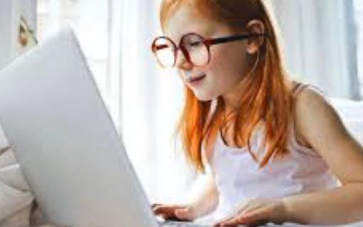bimbi al computer