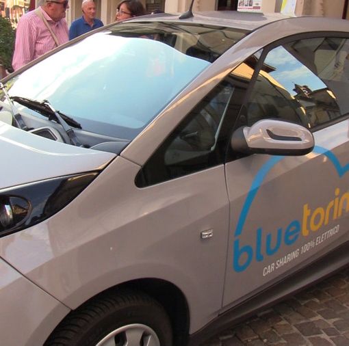 Mobilità elettrica, da BlueTorino 780 punti di ricarica per biciclette a pedalata assistita