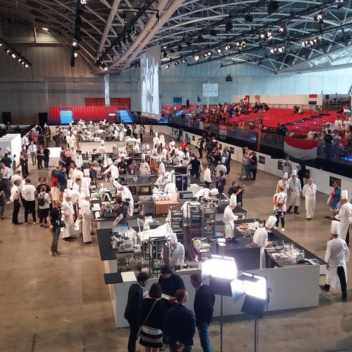 Tifo da stadio per i migliori chef d'Europa: inizia il Bocuse d'Or (FOTO)