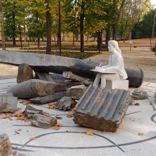 Giardini reali, il boschetto si riempie di verde e “pietre preziose”