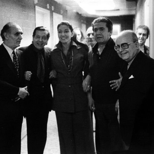 I protagonisti dell’inaugurazione del nuovo Teatro Regio: da sinistra Giuseppe Erba (Sovrintendente), Maria Callas e Giuseppe Di Stefano (registi), Aligi Sassu (scenografo). Torino, Archivio Storico Teatro Regio