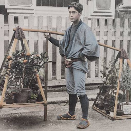 Al Mao, la mostra Hanauri svela il fascino del Giappone con i suoi venditori di fiori
